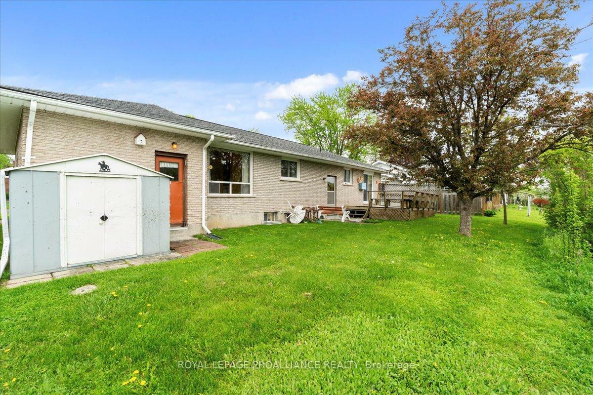 Property Photo:  5 Tanner Road  ON K0L 1L0 