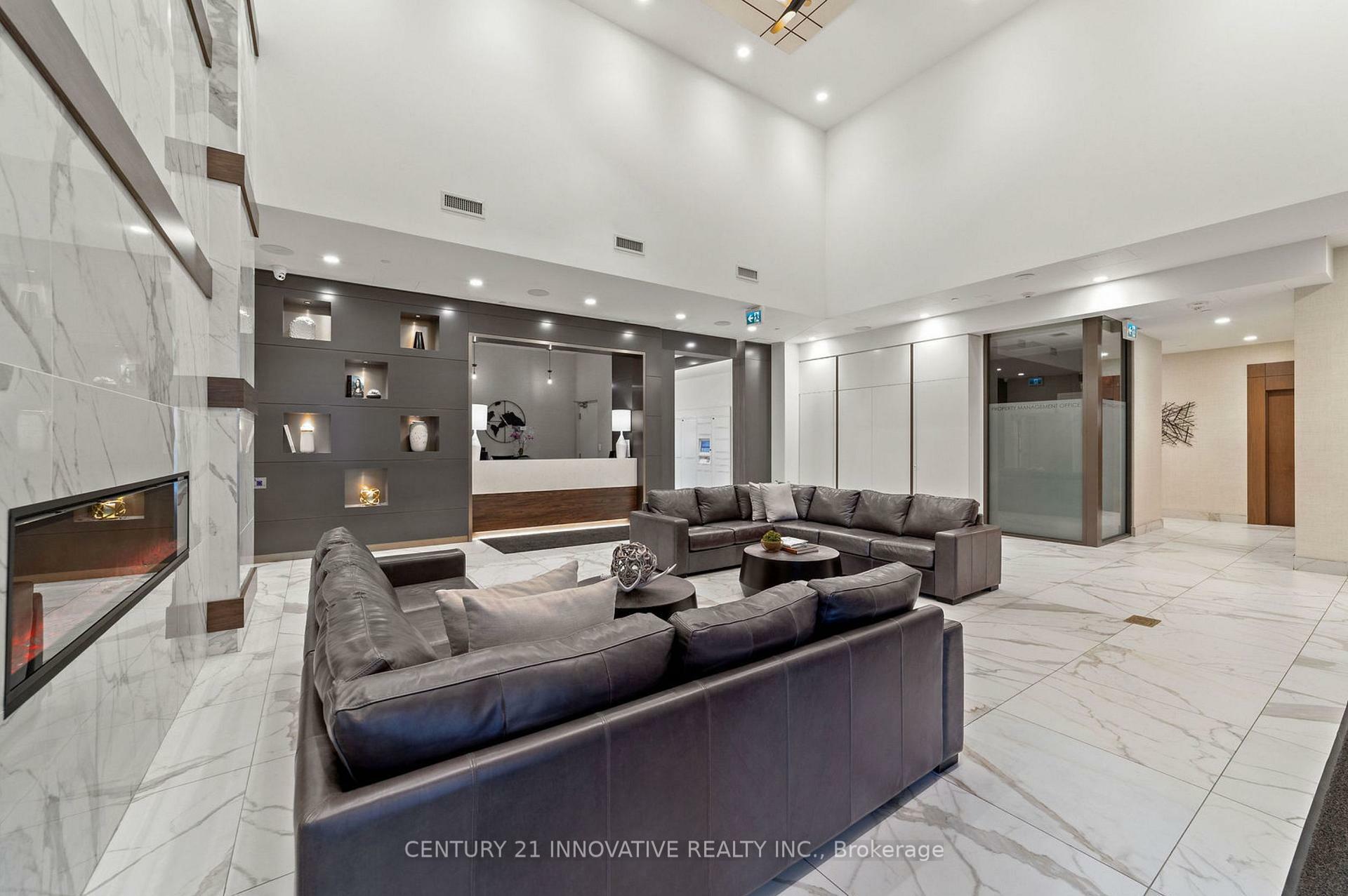 Property Photo:  1050 Main St Street E 520  ON L9T 9M3 