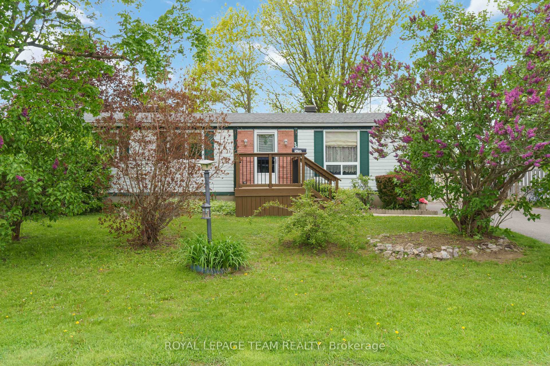 Property Photo: 307 Dodson Street ON K0G 1J0