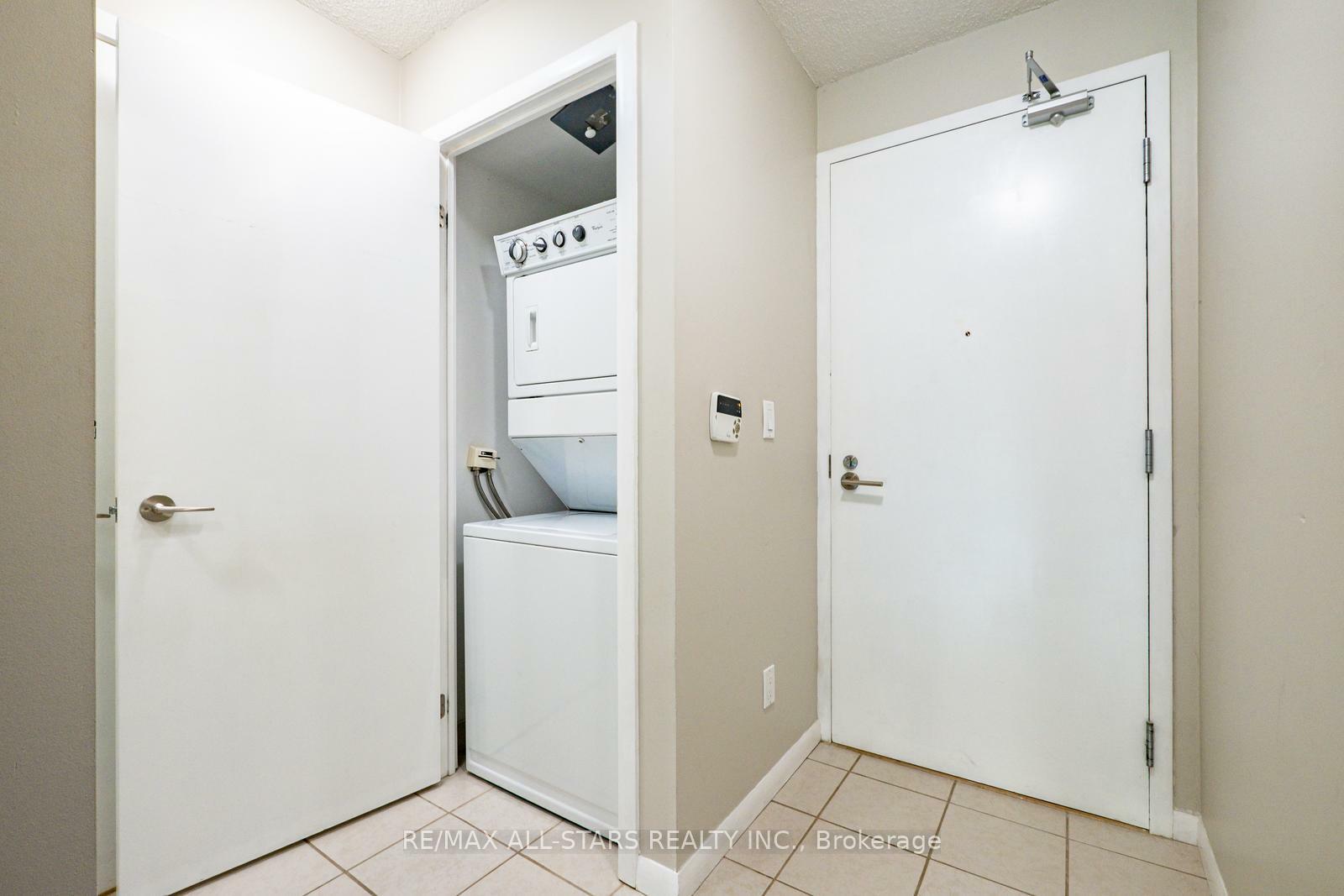 Property Photo: 209 Fort York Boulevard 471 ON M5V 4A1