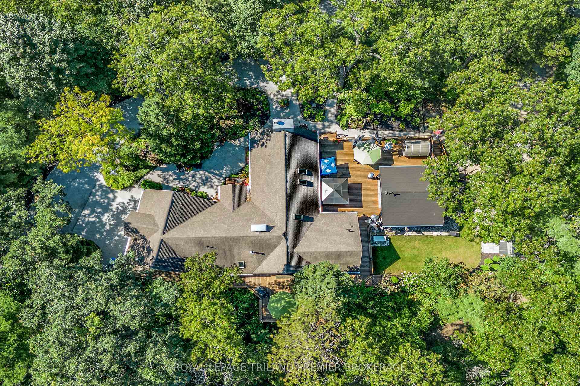 Property Photo: 9941 Nipigon Street ON N0M 2L0
