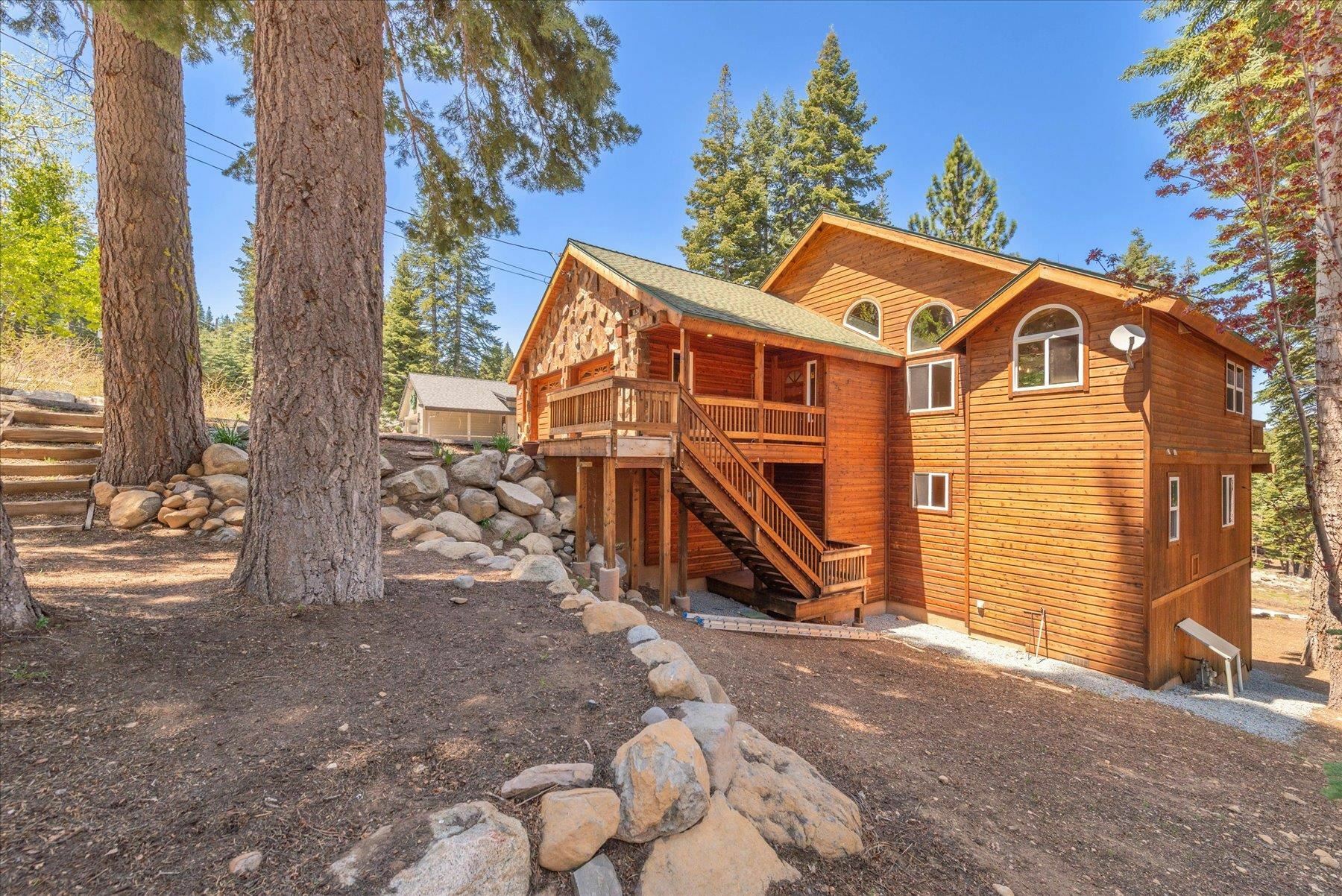Property Photo: 11287 Skislope Way CA 96161