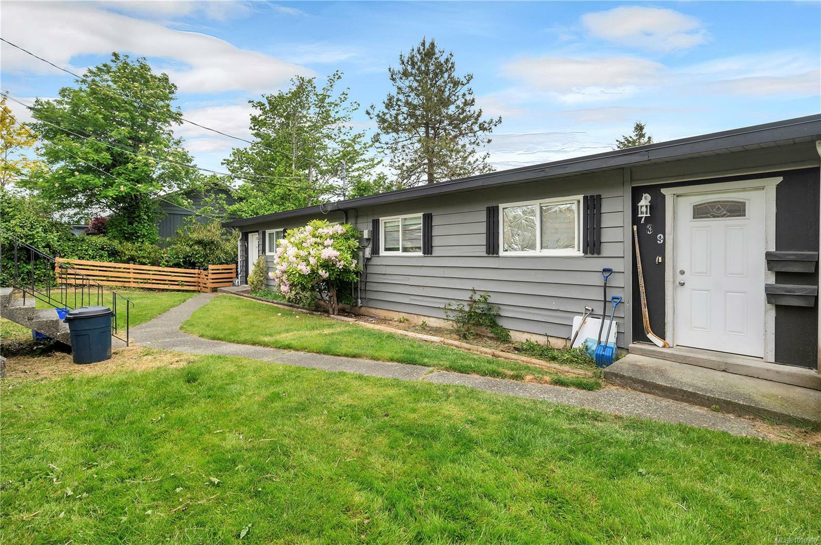 Property Photo: 789 Birch St BC V9W 2T2
