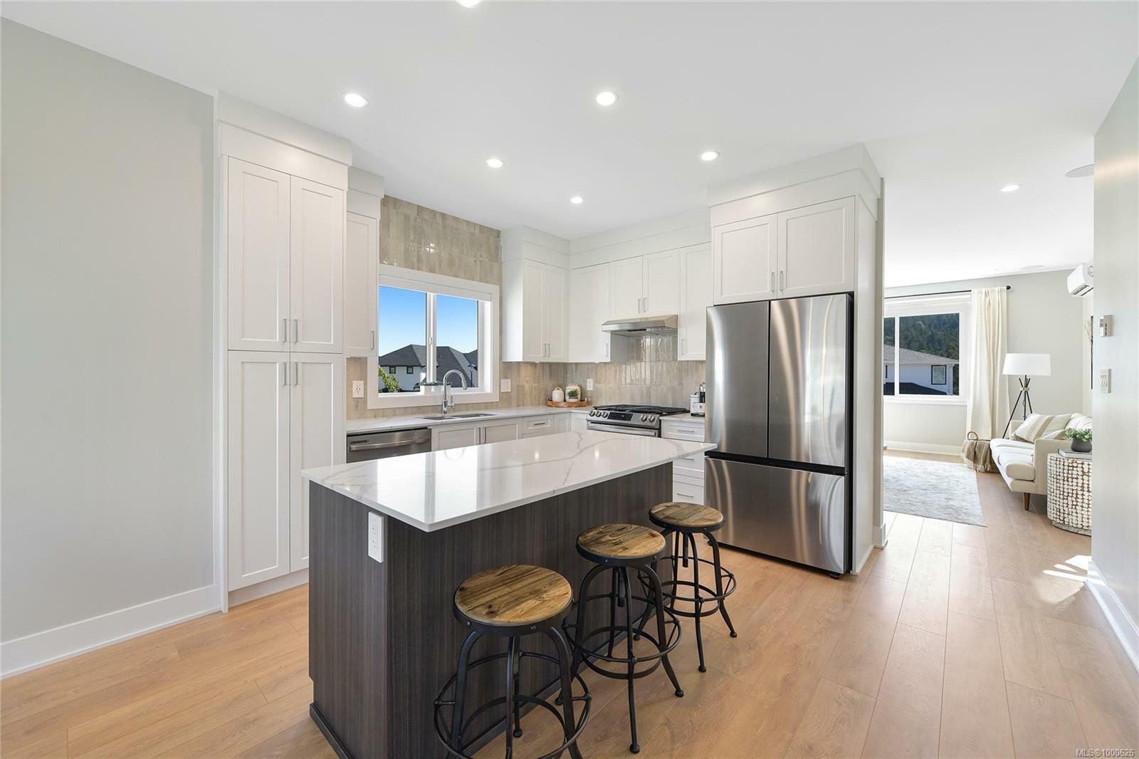 Property Photo: 1532 Atlas Dr BC V9B 6Z7