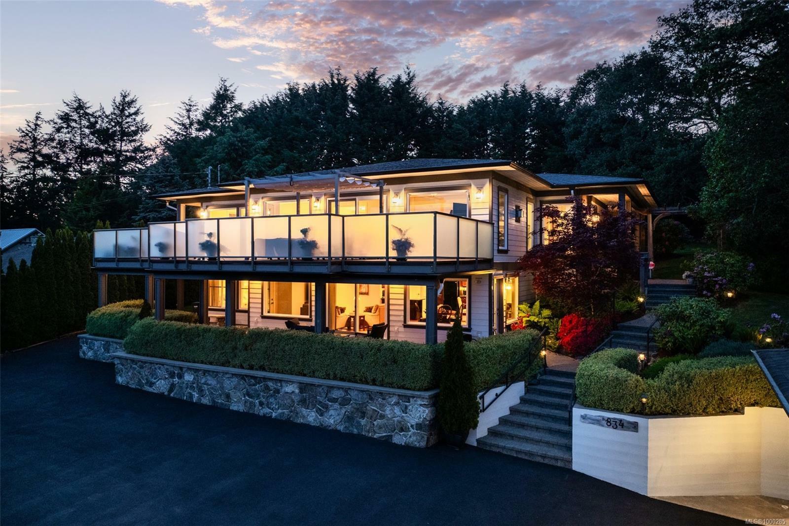 Property Photo: 834 Royal Oak Ave BC V8X 3T2