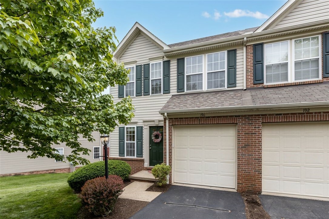 Property Photo: 190 Southern Valley Court PA 16046