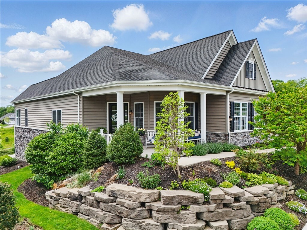 Property Photo: 245 Jefferson Ln PA 16066