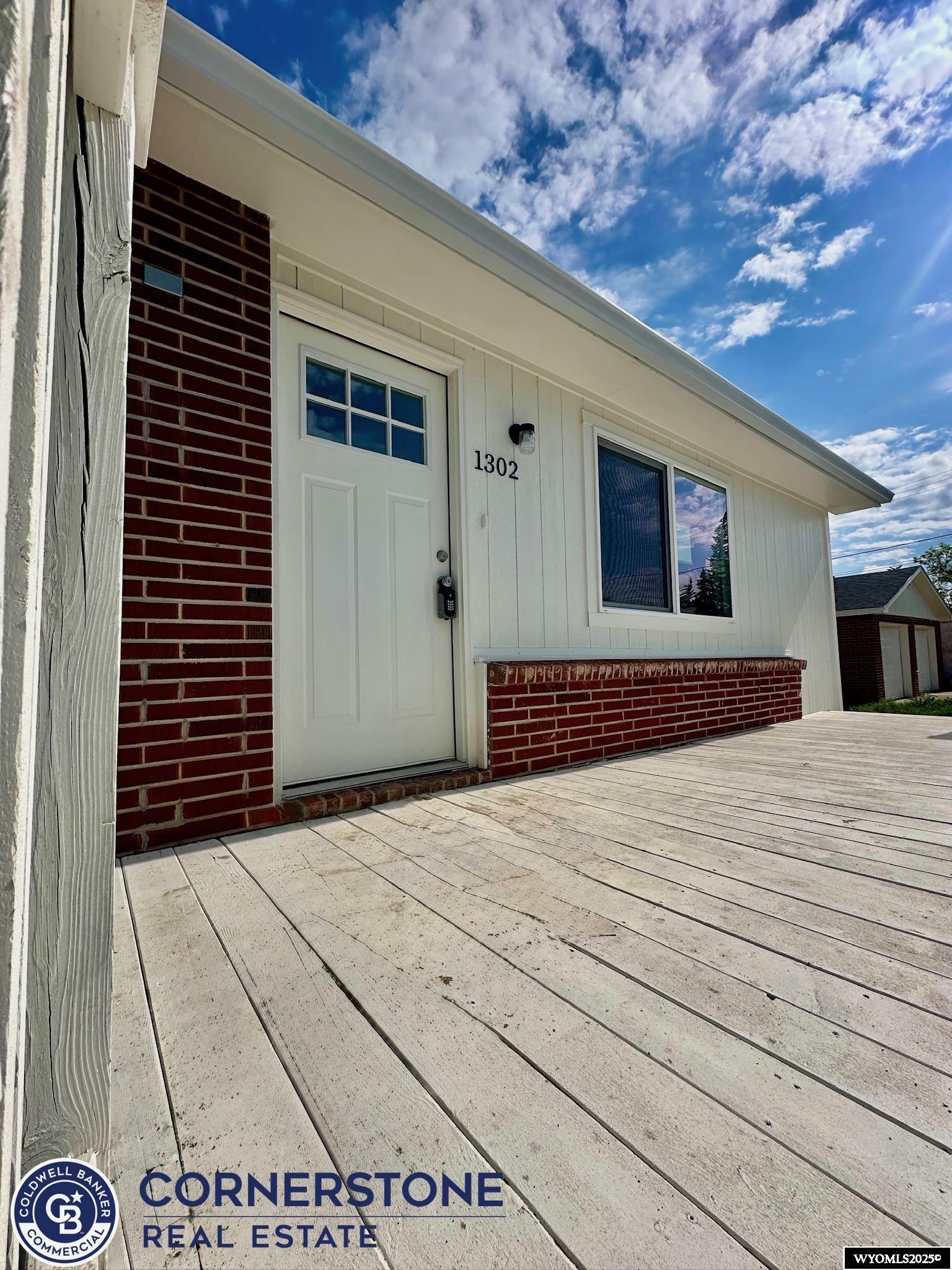 Property Photo: 1302 E 7th Street WY 82601