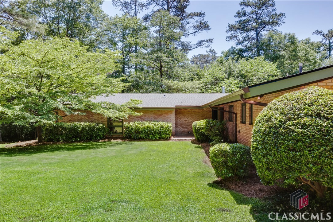 Property Photo: 265 Tanglewood Drive GA 30606