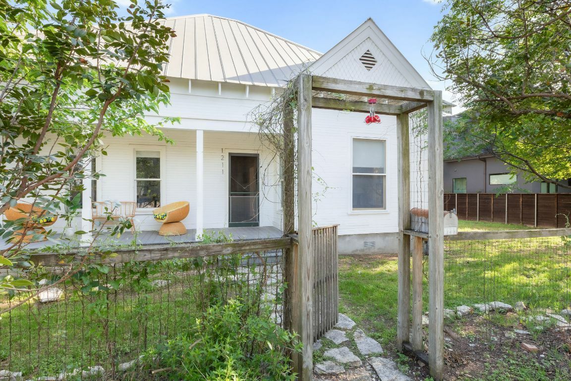Property Photo: 1211 E 13th Street TX 78702