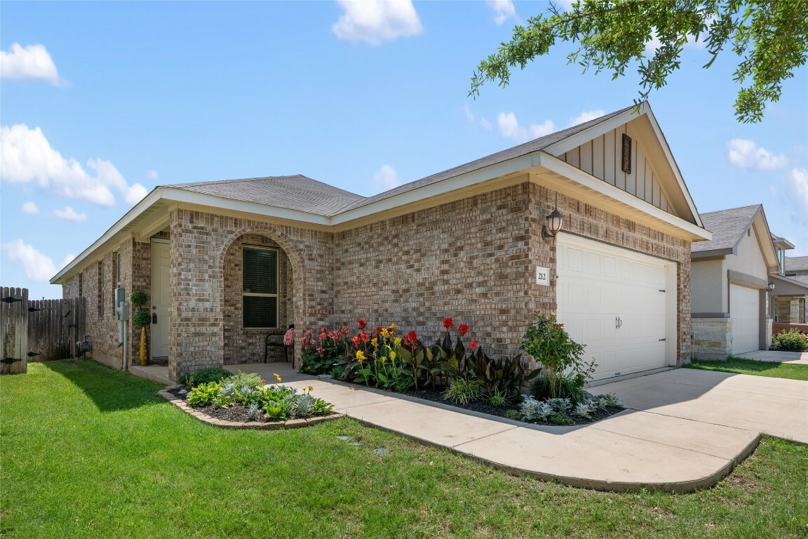 Property Photo: 212 Canis Street TX 78628