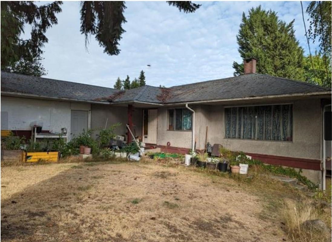 Property Photo:  8056 Gilley Avenue  BC V5J 4Y5 