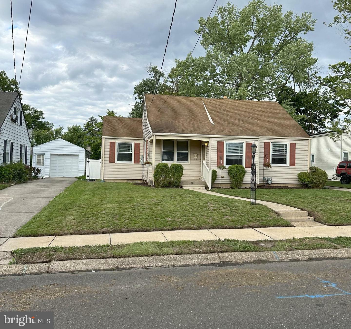 Property Photo: 120 Lindsey Avenue NJ 08078