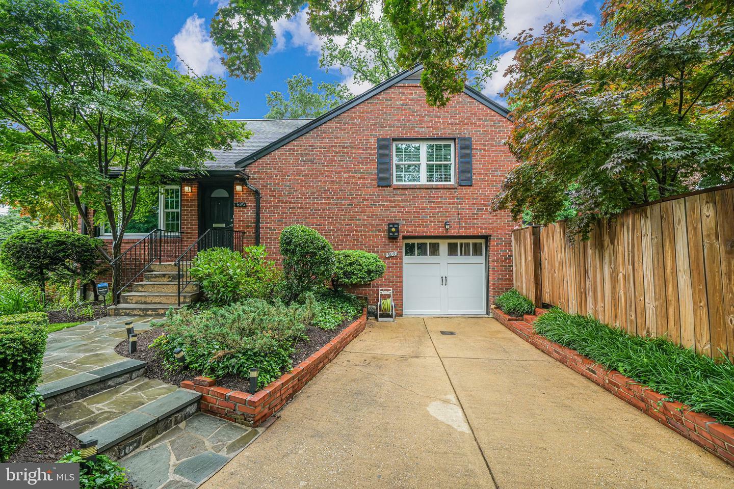 Property Photo: 600 Saint Andrews Lane MD 20901
