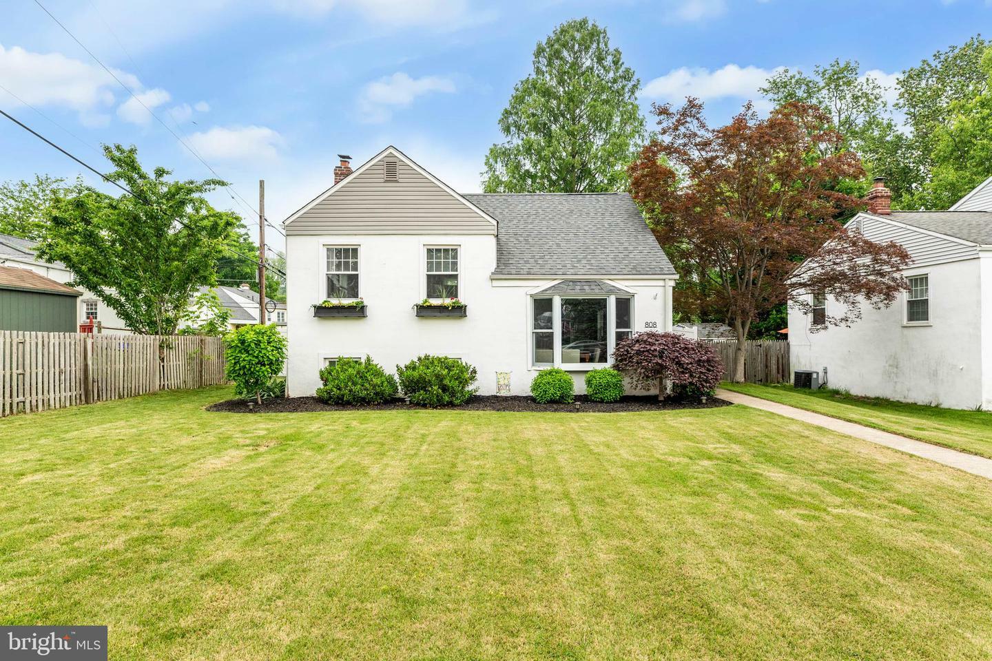 808 Scotia Road  Philadelphia PA 19128 photo