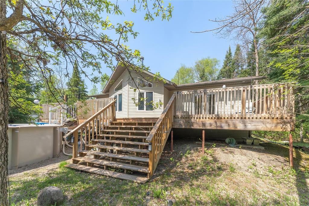 Property Photo: 18 Awanipark Drive North MB R0E 1L0
