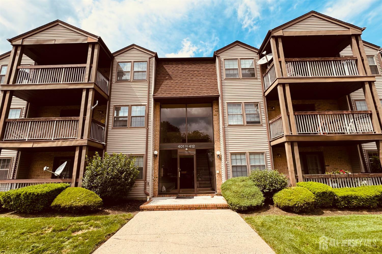 Property Photo: 404 Newport Court NJ 08863