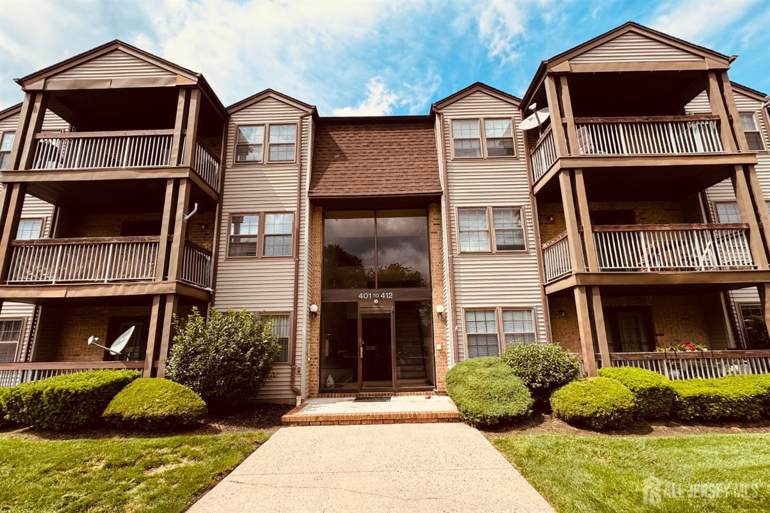 Property Photo: 404 Newport Court NJ 08863
