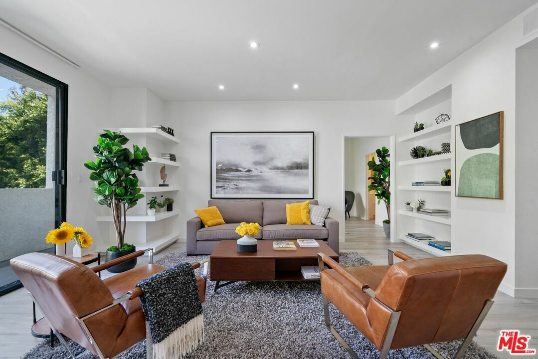 Property Photo: 1140 Alta Loma Rd CA 90069