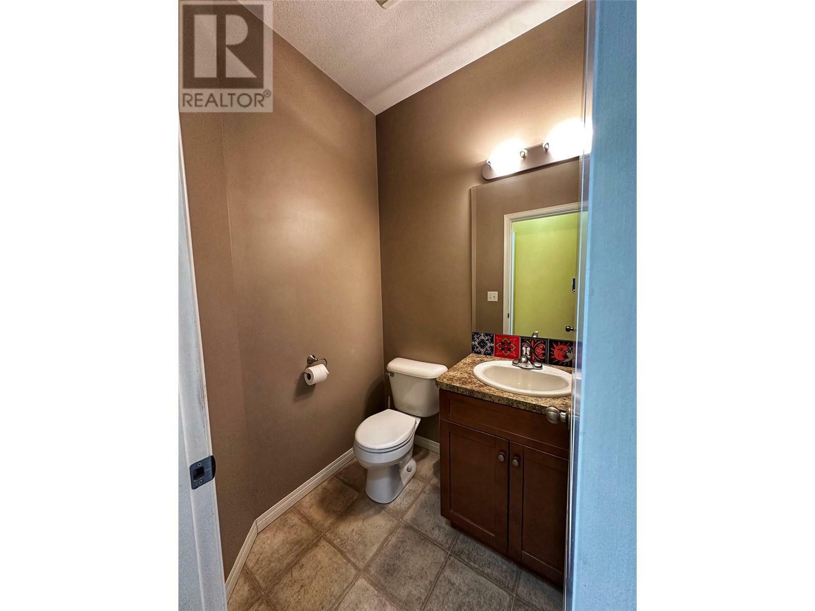 Property Photo: 5901 Heritage Drive 5 BC V1H 1Z5