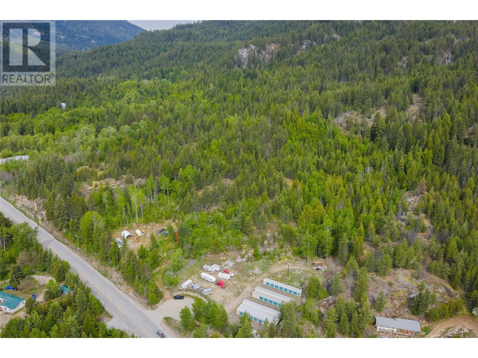 Photo de la propriété: 1682 Circle Road BC V1N 4W1