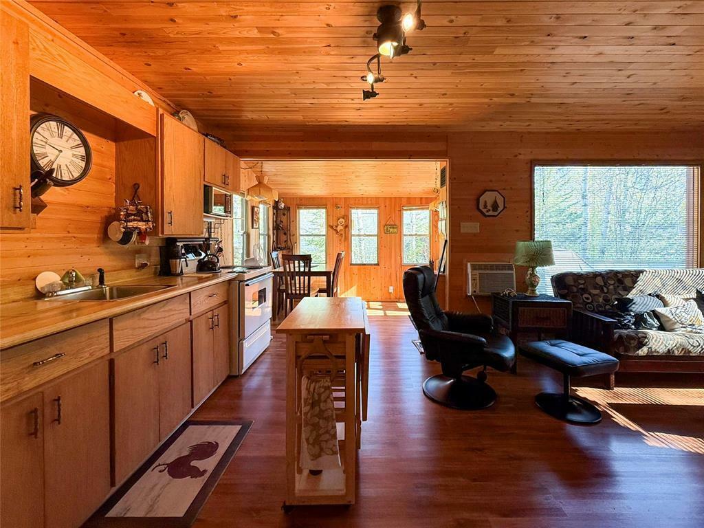 Property Photo: 80 Timothy Road MB R0J 1N0