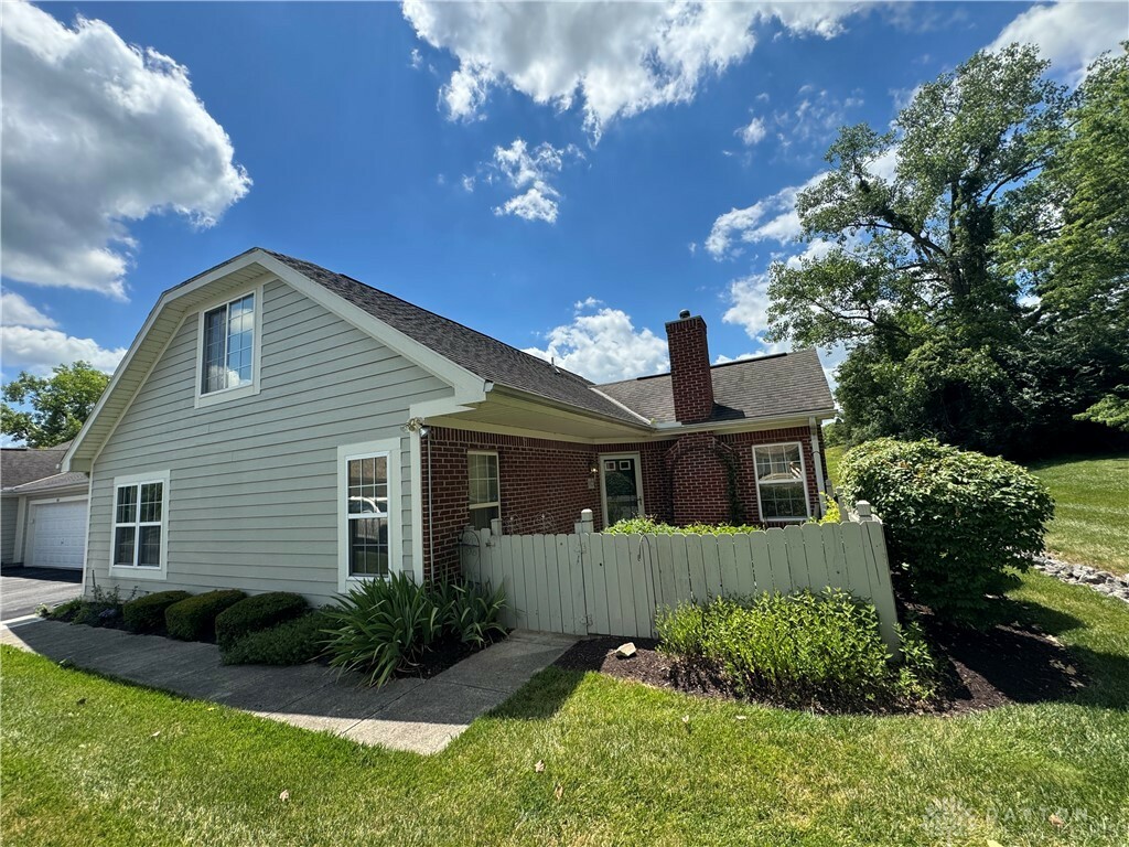 Property Photo: 5023 Crescent Ridge Drive OH 45315