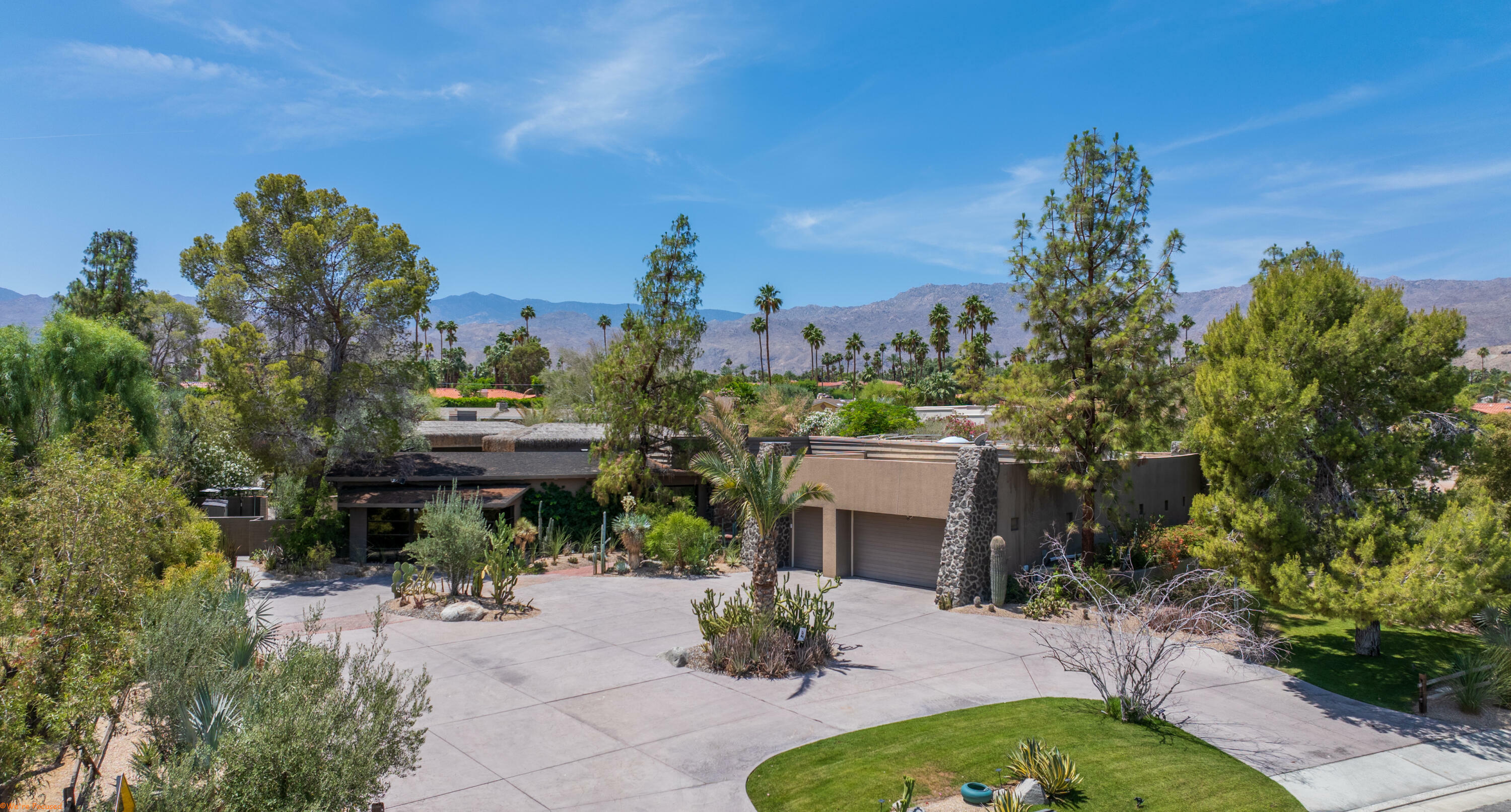 Property Photo: 73297 Grapevine Street CA 92260