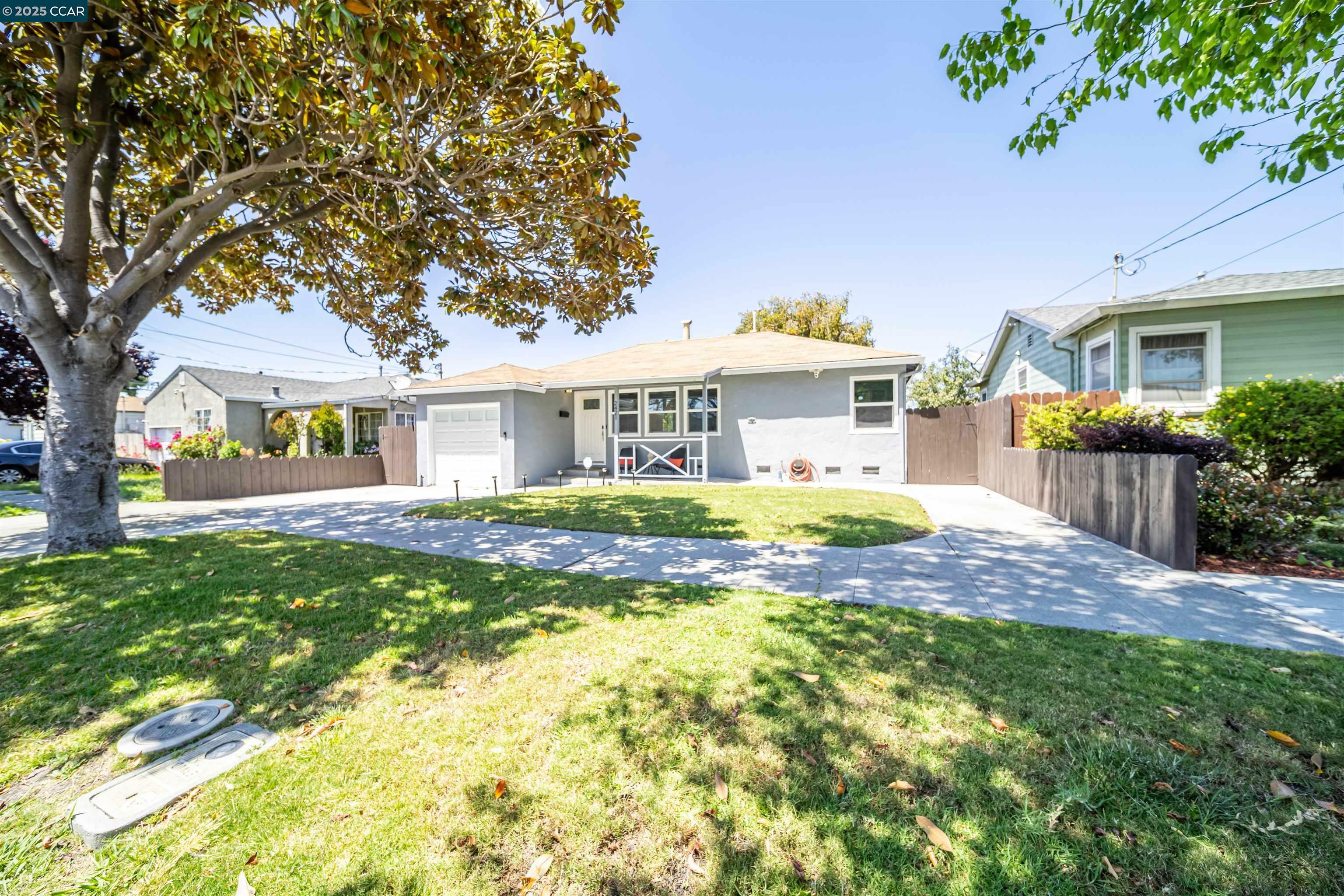 Property Photo: 2421 Lincoln Ave CA 94804