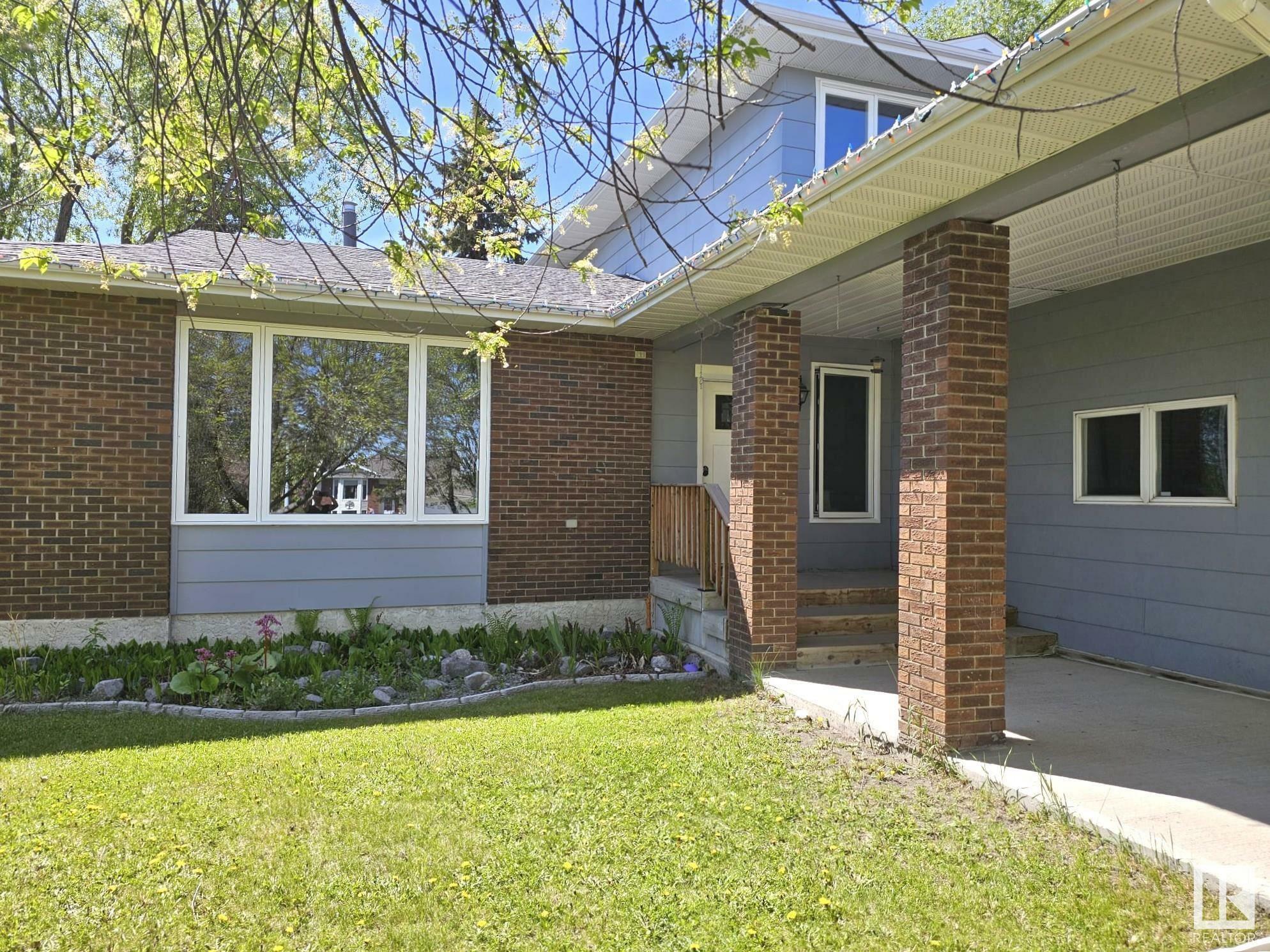 Property Photo: 4317 42 Avenue AB T7A 1G4
