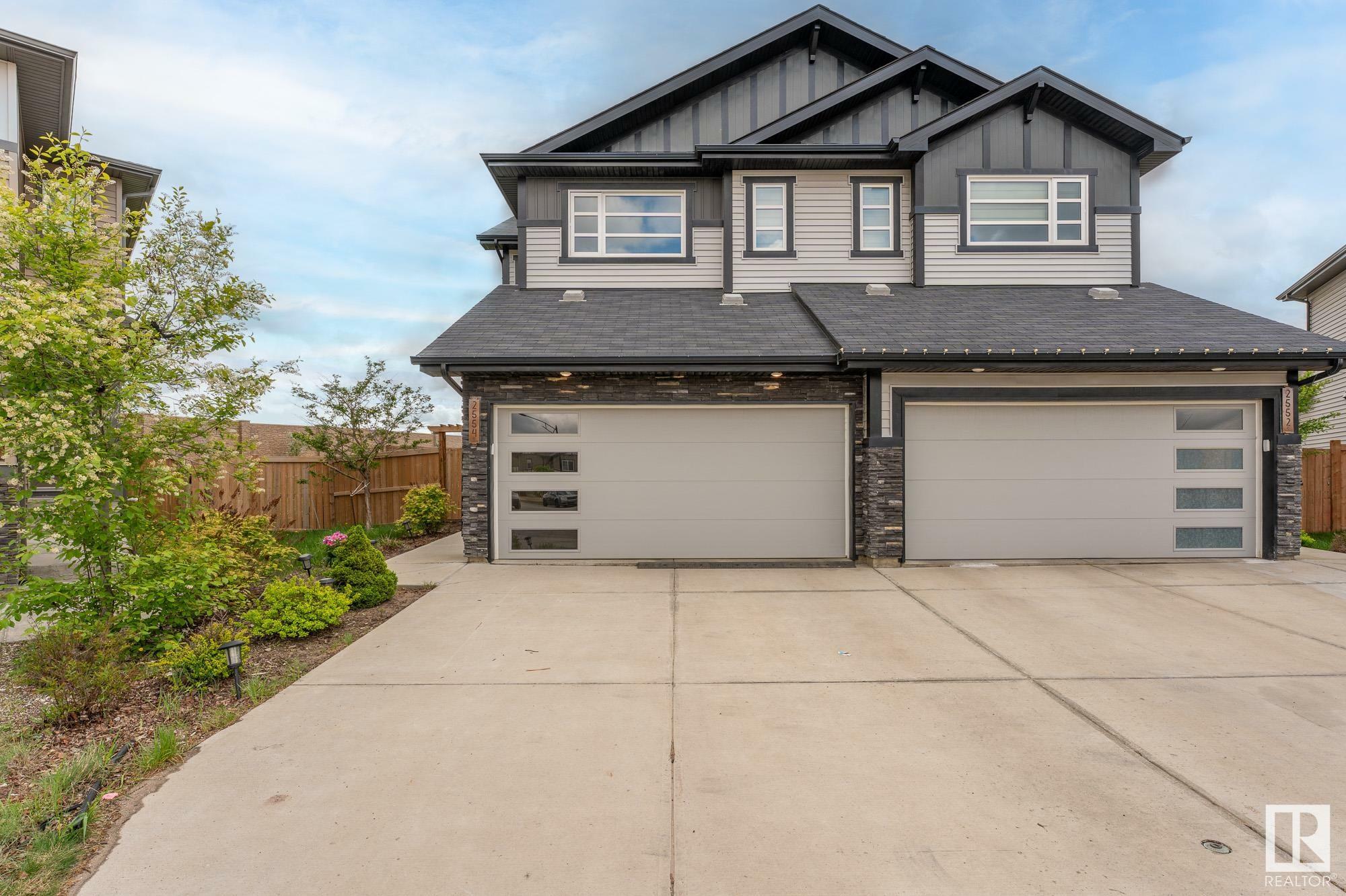 Photo de la propriété: 2554 Casey Way SW AB T6W 3N2