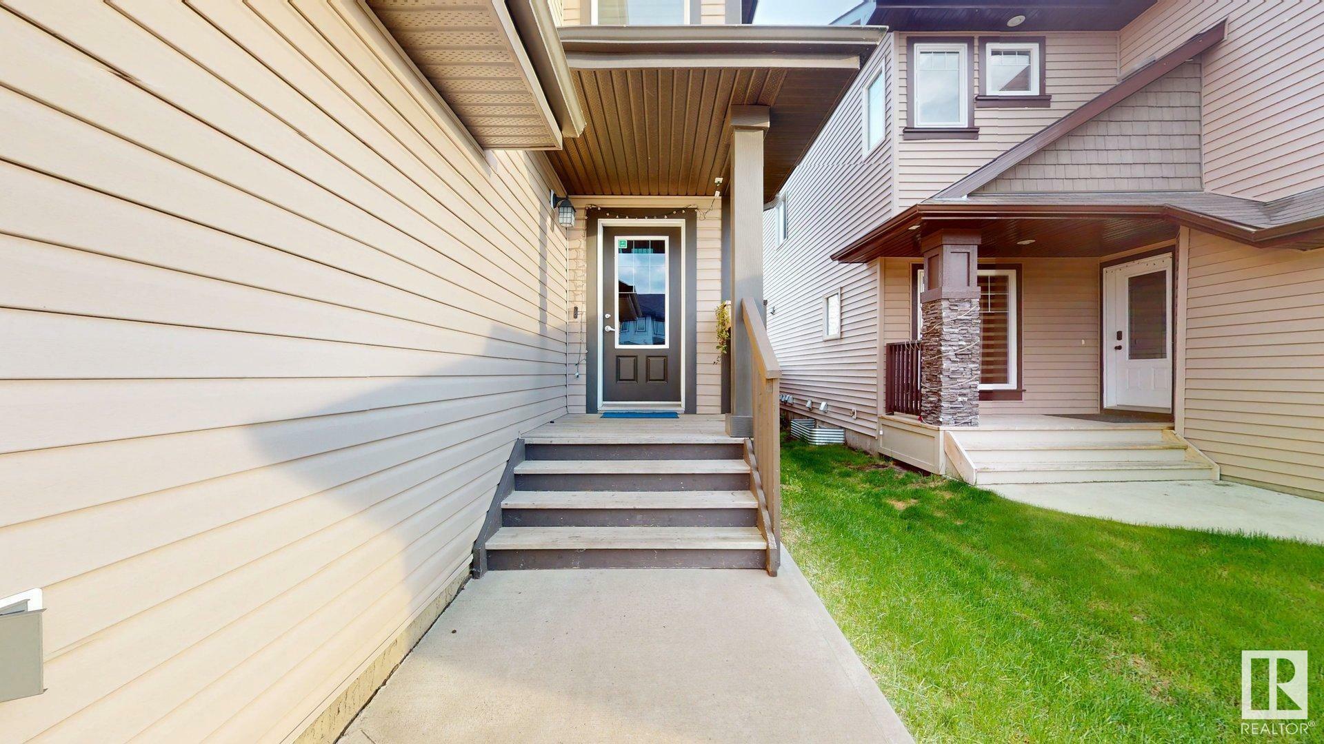 Property Photo: 3215 15 Avenue NW AB T6T 0V2