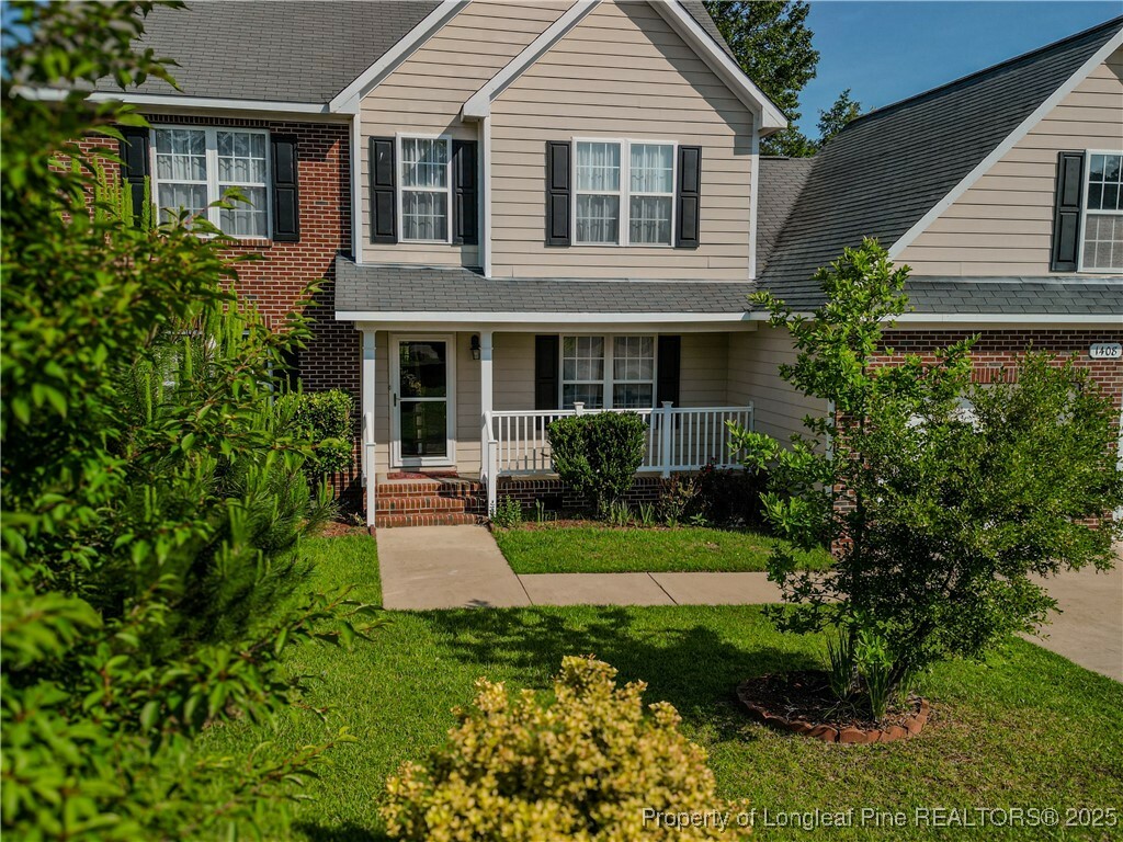 Property Photo: 1408 Burford Court NC 28314