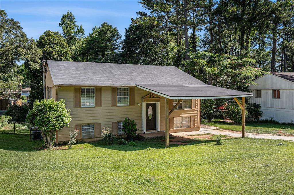 Property Photo: 992 Brian Lane GA 30297