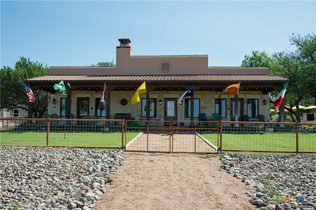 Property Photo: 19348 N US Highway 281 TX 76550