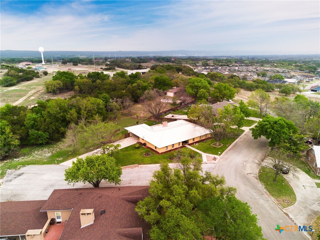 Property Photo: 112 Skipcha Trail TX 76550