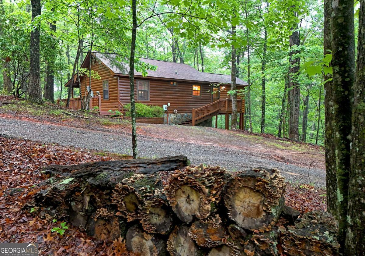 Property Photo: 31 Eagle Feather Drive GA 30522
