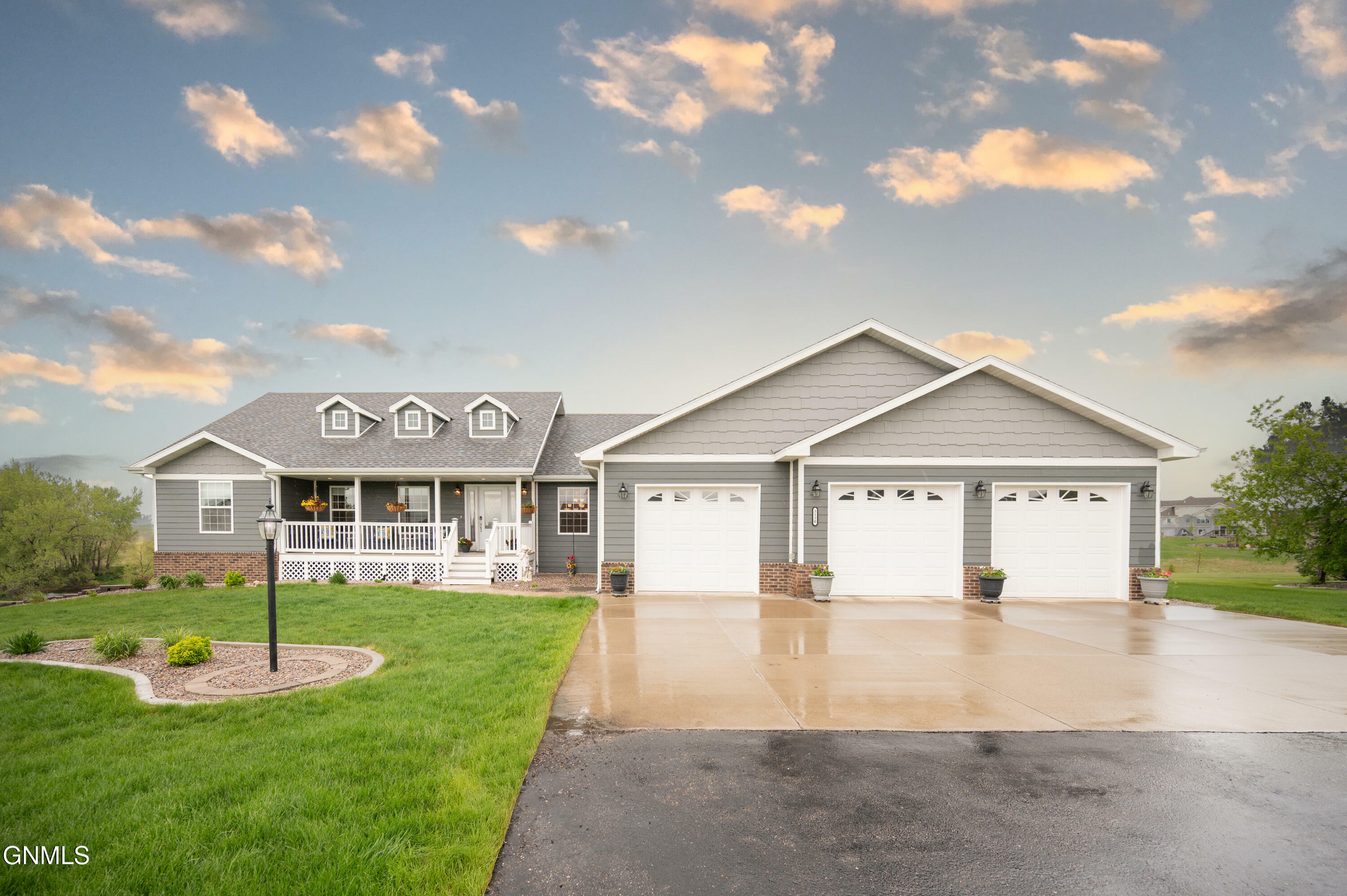 Property Photo: 3130 Link Drive ND 58503