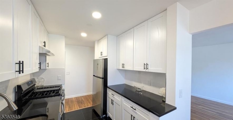 Property Photo:  605 Grove St G5  NJ 07013 