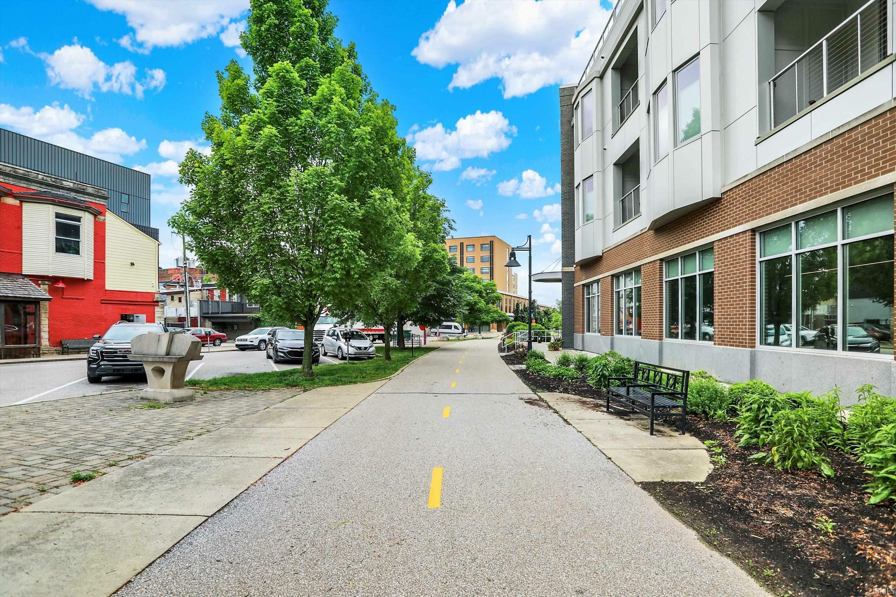 Property Photo: 304 W Kirkwood Avenue 203 IN 47404