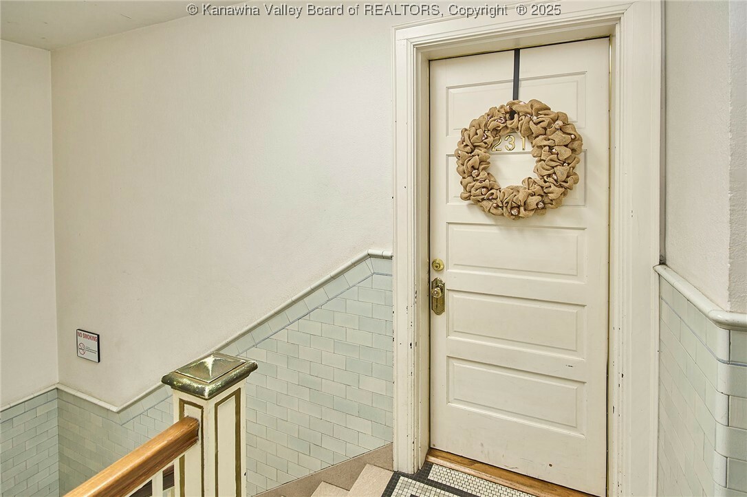 Property Photo: 1313 Lee Street E 231 WV 25301