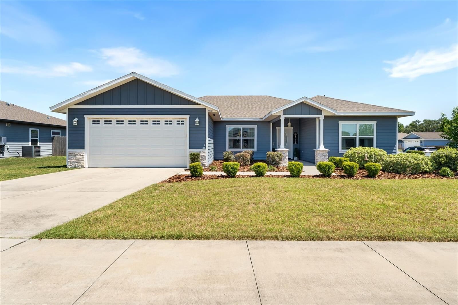 Property Photo:  22882 NW 4th Place  FL 32669 