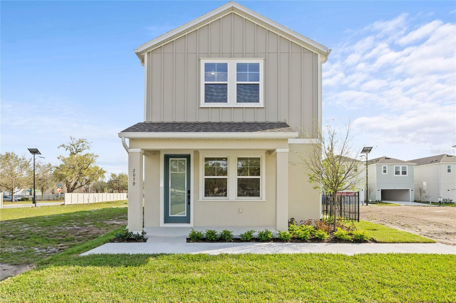 Property Photo:  2039 Amelia Bay Place  FL 33596 