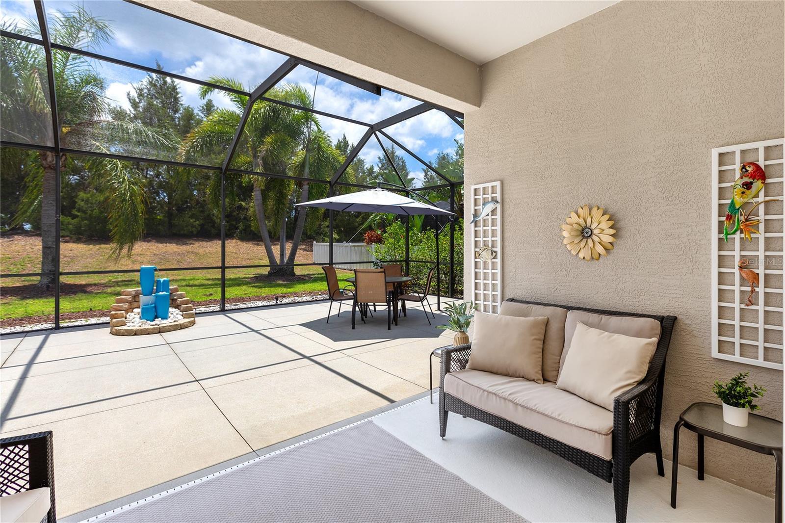 Property Photo: 11794 Forest Park Circle FL 34211