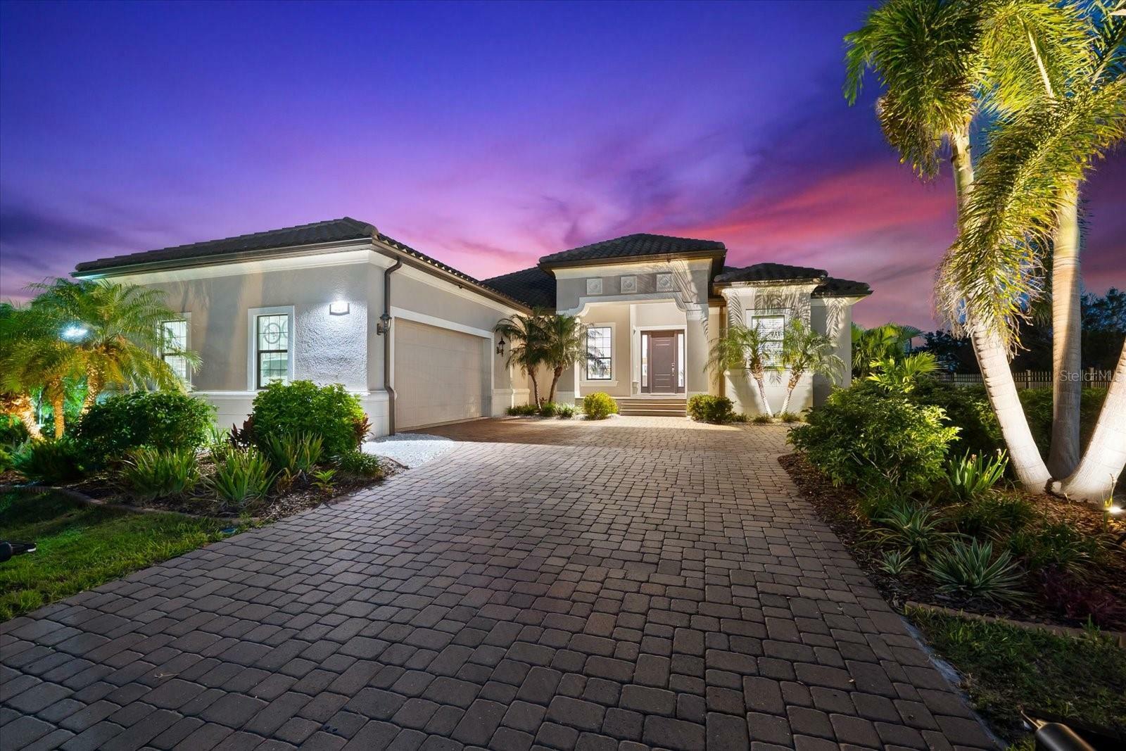 Property Photo: 329 Myrtle Avenue FL 34275