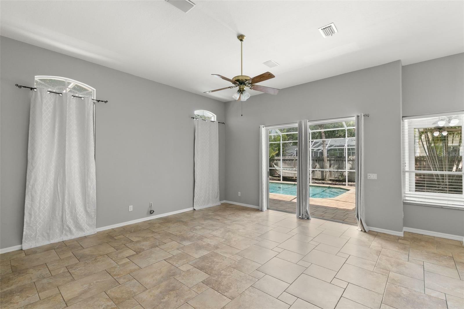 Property Photo: 11934 Wandsworth Drive FL 33626