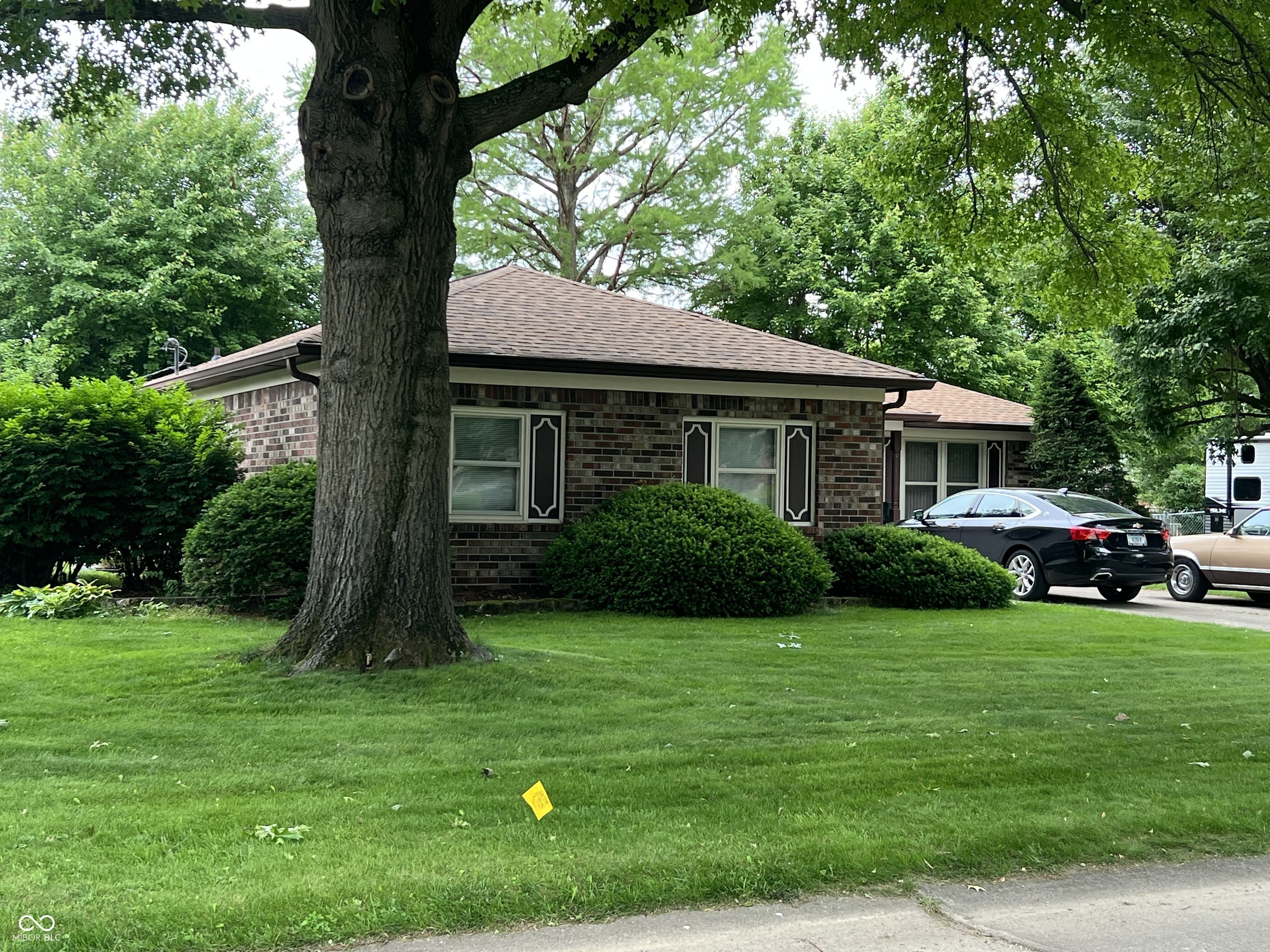 Property Photo: 539 Queenswood Drive IN 46217