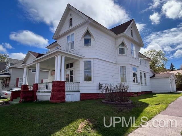 Property Photo: 708 Calumet Street MI 49945