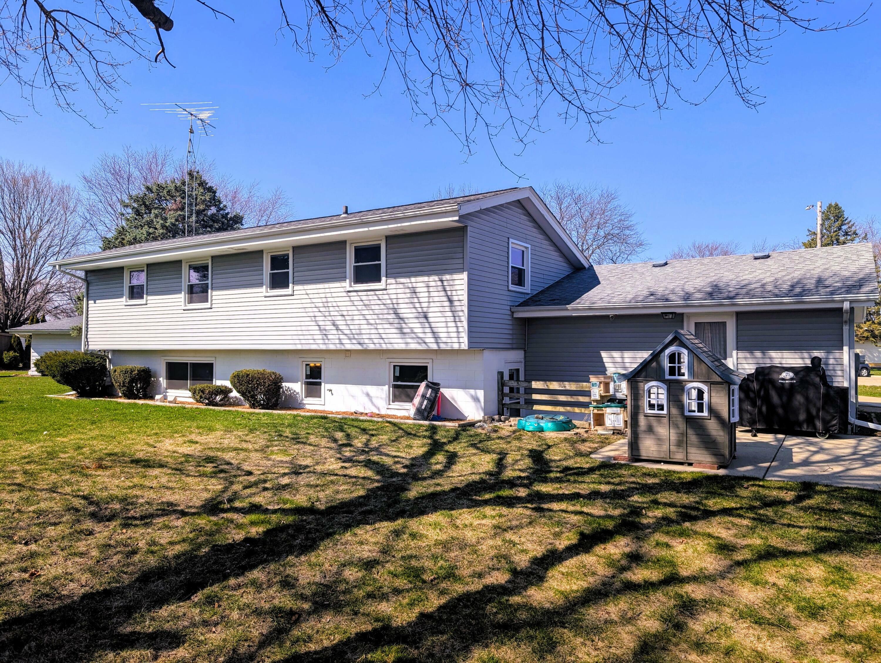 Property Photo: 3434 Kentucky St WI 53405