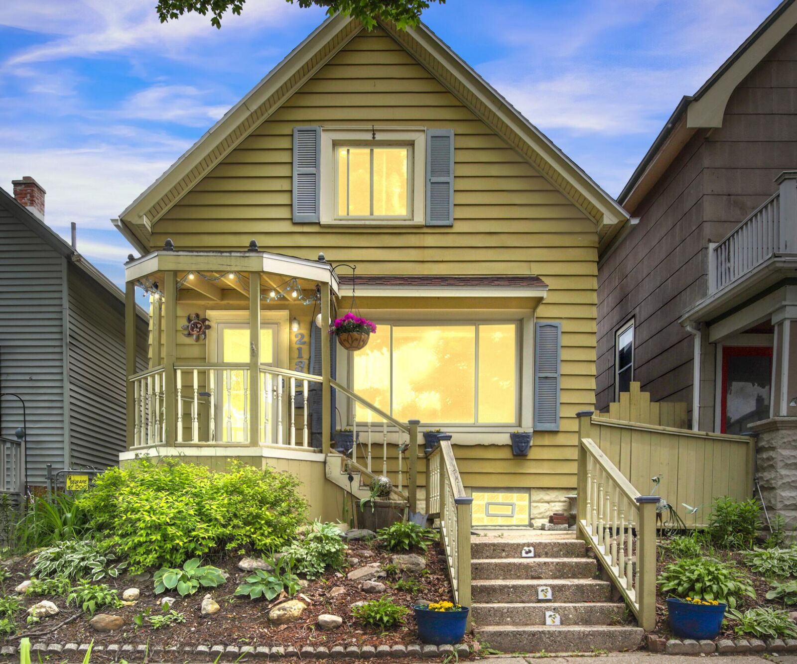 Property Photo: 2132 S Woodward St WI 53207
